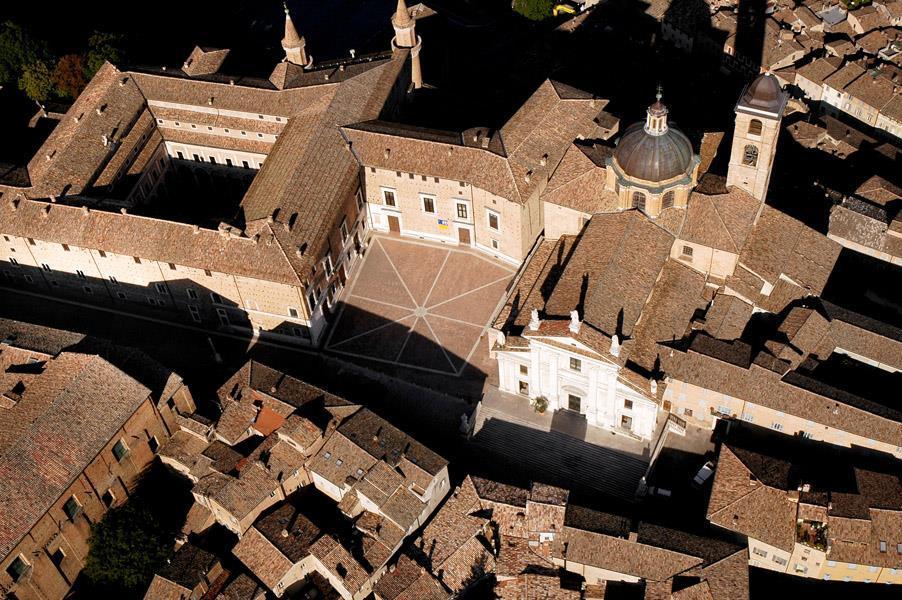 Guest House Domus Urbino Buitenkant foto